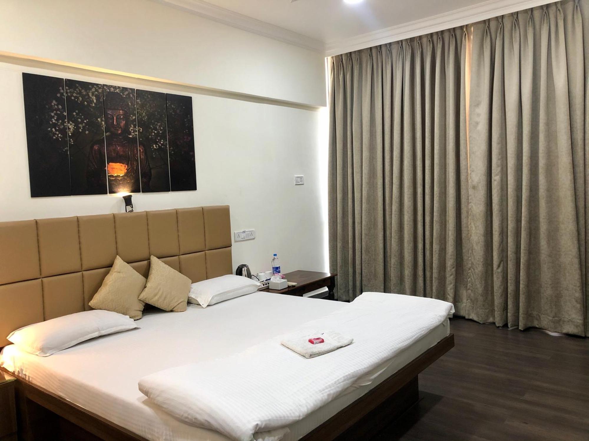 Apple Tree Apartments Koregaon Park Pune Exterior photo